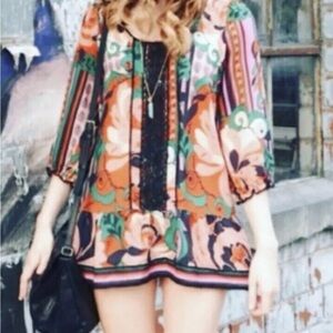 Anthropologie-Odille Floral Women's Top 100% silk